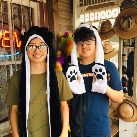 Hats - Picture 3 of 4